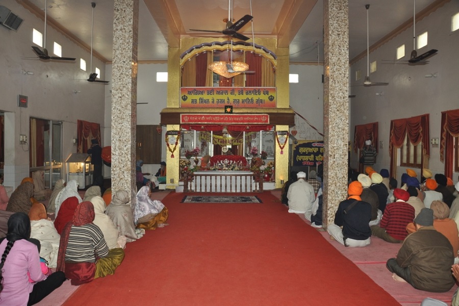 Damdama Sahib with Golden Temple