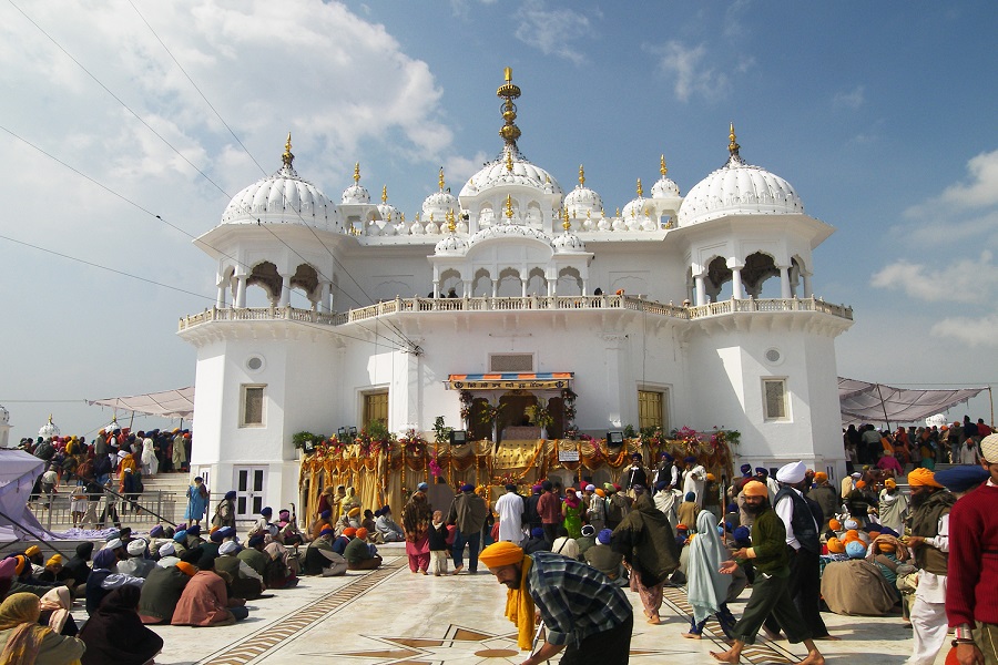 Sri Anandpur Sahib Ji and Manikaran Tour